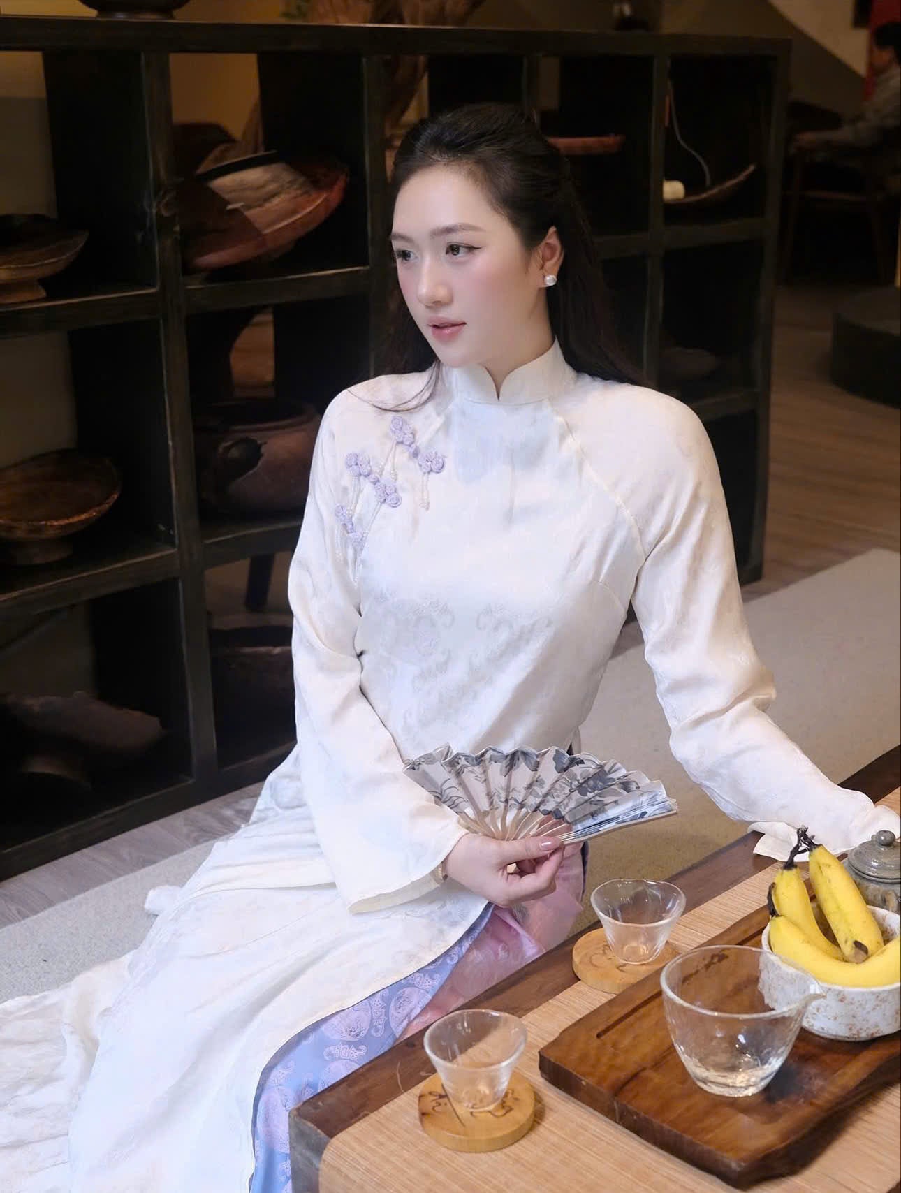 M583 4266 Áo + quần cùng chất - Áo dài dáng suông 4 tà lụa gấm thọ dơi (khuy áo trắng)