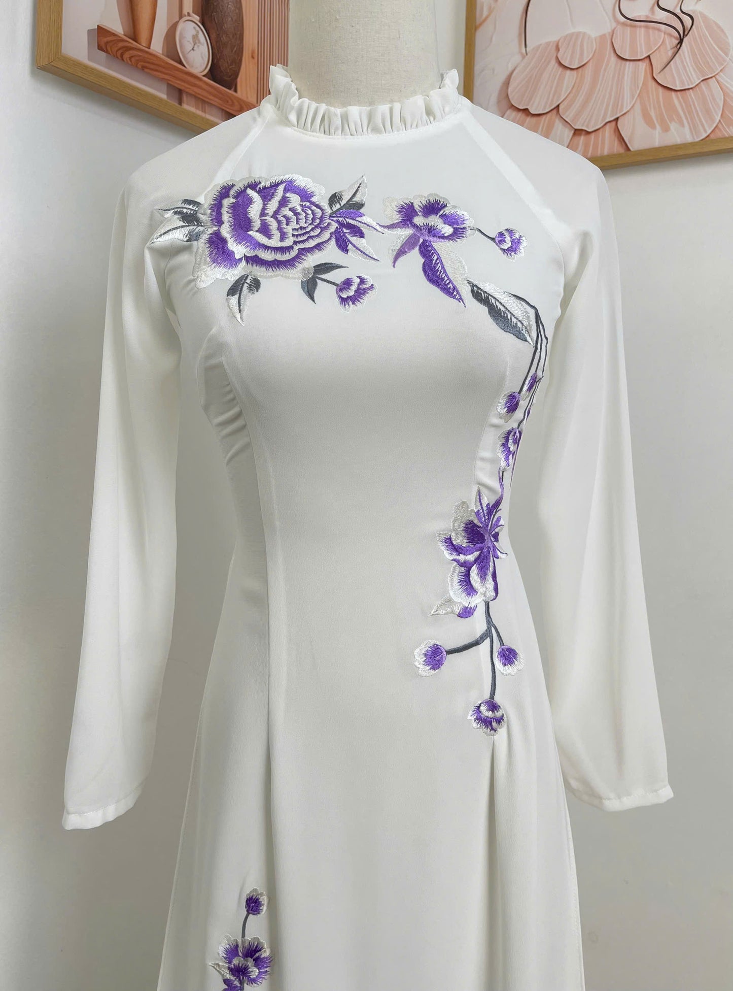 C80 Áo only no pants - Áo dài chiffon trắng 4 tà thêu hoa cổ nhún
