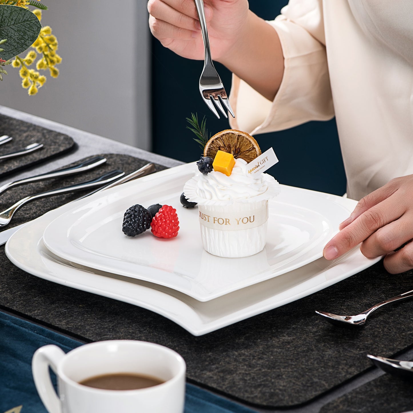 Pre-Order Bộ Đồ Ăn 60 Món Bằng Sứ Trắng Dành cho 12 người trong gia đình - Cocolilistore