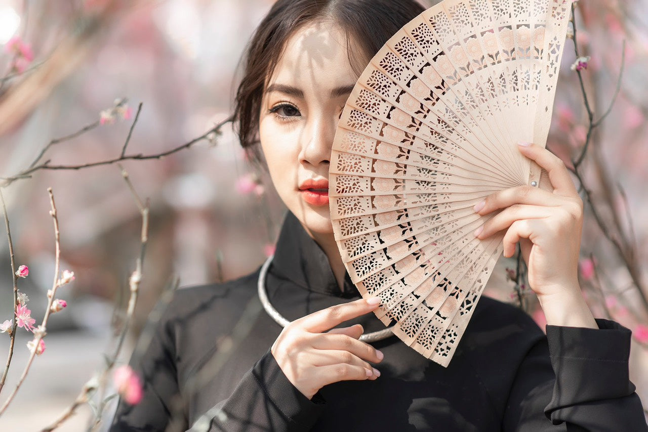 2210 Quạt gỗ cầm tay chụp ảnh