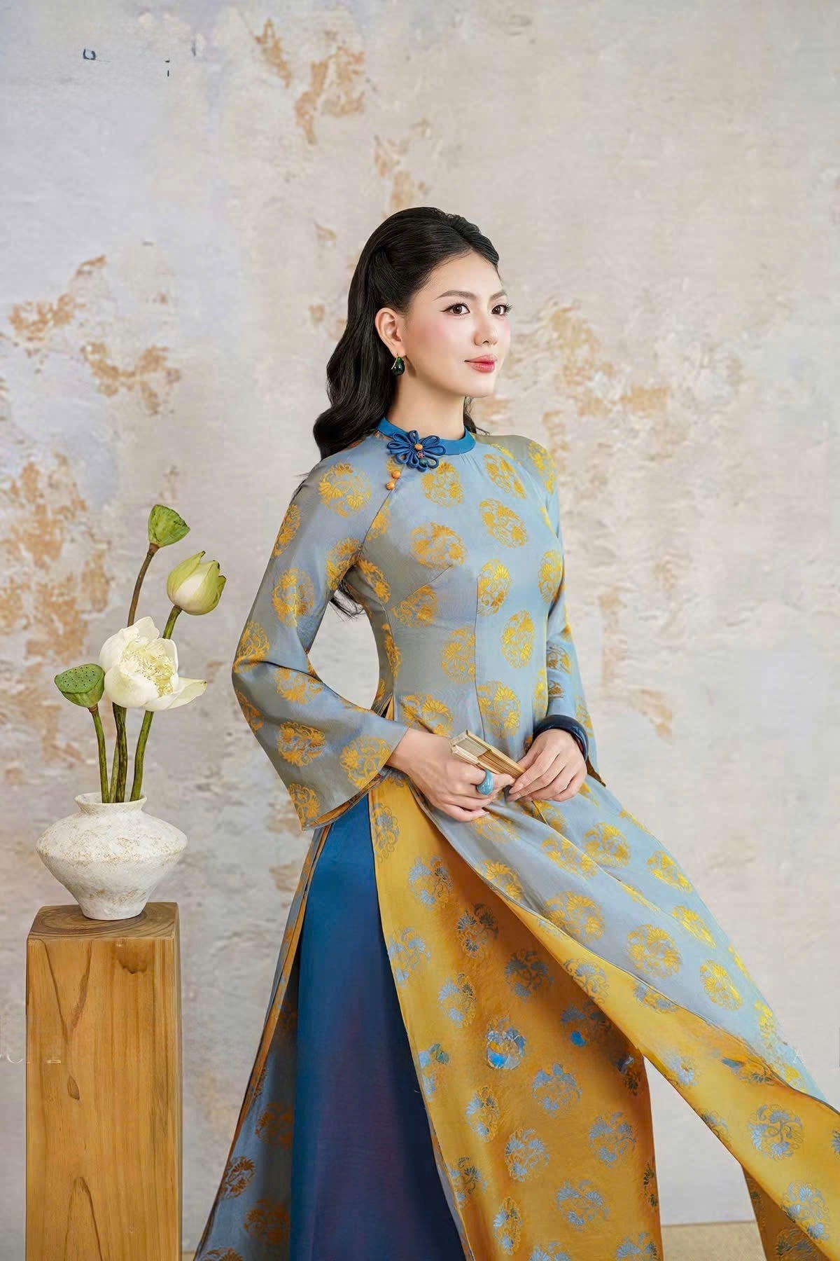 K253 Áo only no pants - Áo dài dáng truyền thống chiết eo 4 tà lụa tằm tam liên màu xanh