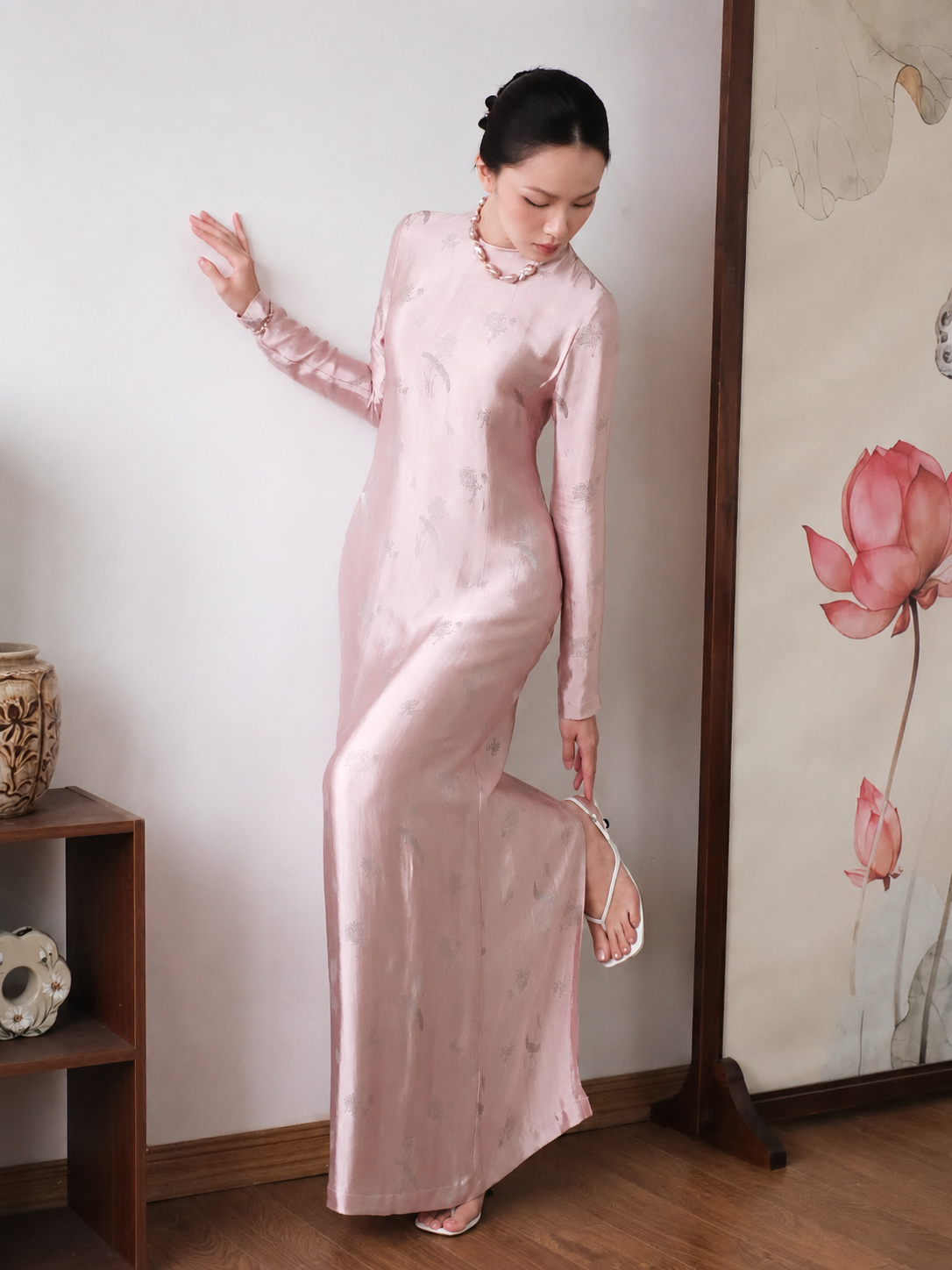 V20 4480 - Đầm lụa nha xá tay dài màu hồng
