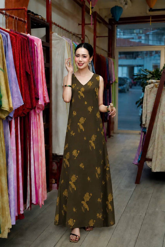 V77 5694 - Đầm dài sát nách có xẻ tà sau