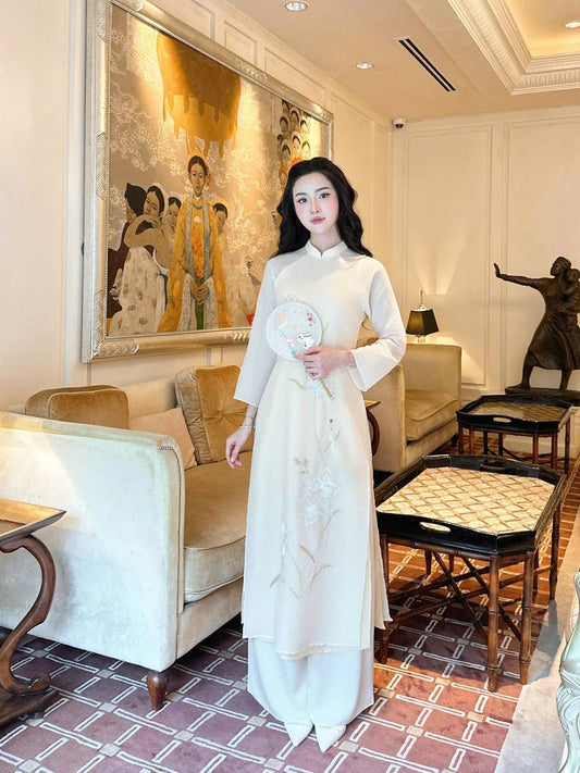 K110 Áo only no pants - Áo dài cách tân tơ thêu sen