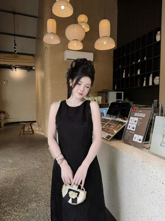 V41 4757 - Đầm sát nách lụa tằm ánh kim tencel màu đen