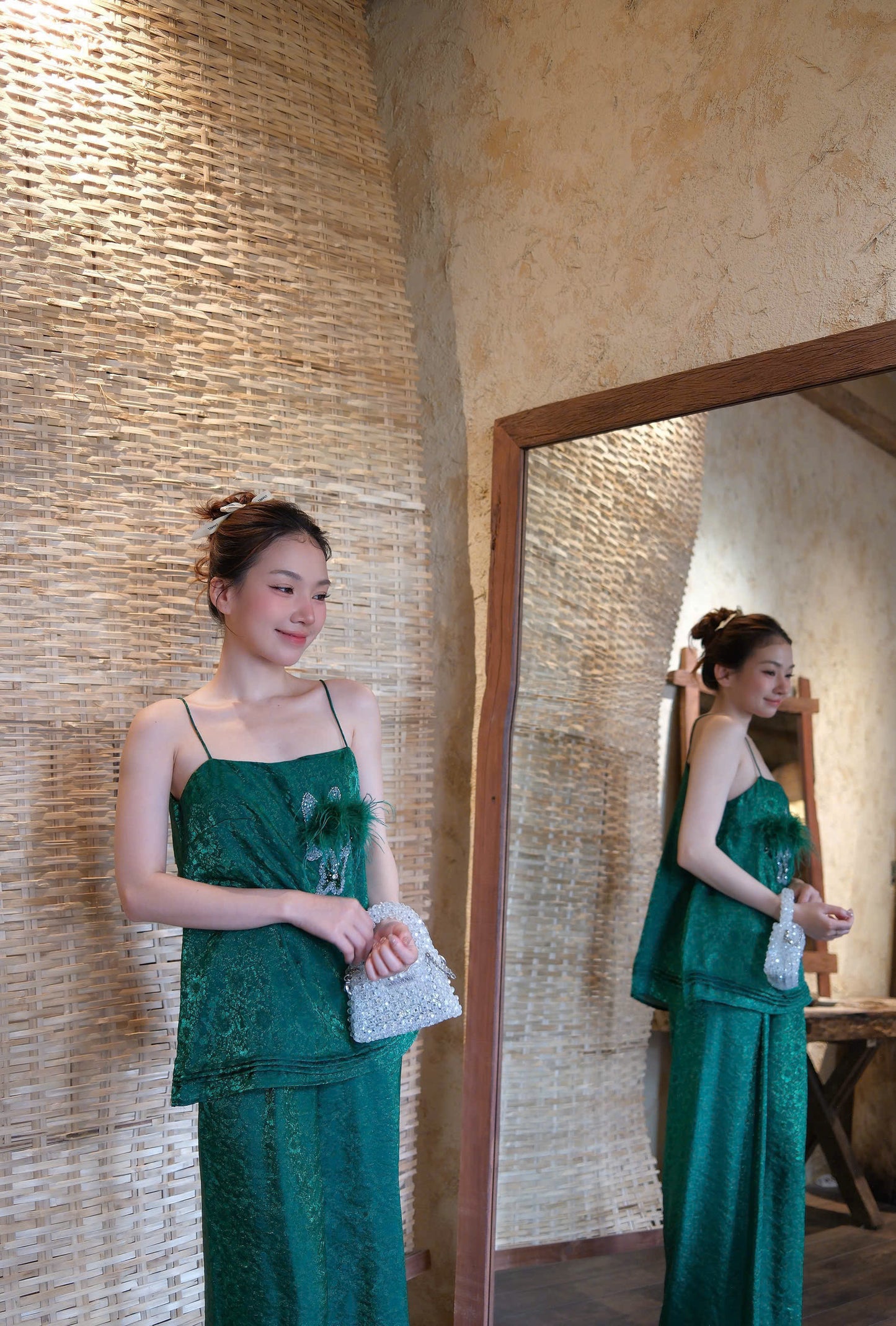 Y57 - Set đồ bộ 2 dây thêu lông vũ màu xanh lá