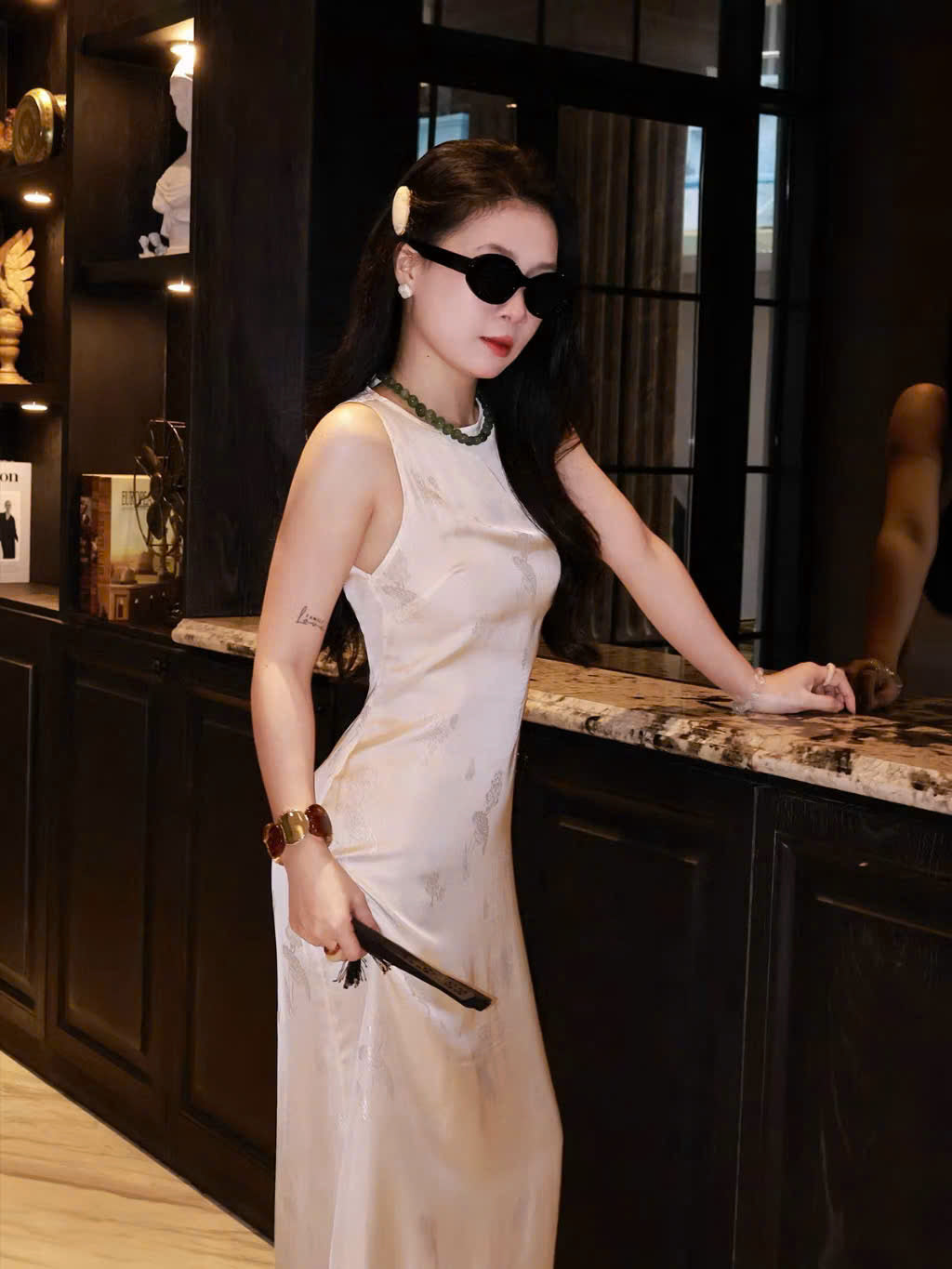 H947 - Đầm sát nách lụa tằm thọ