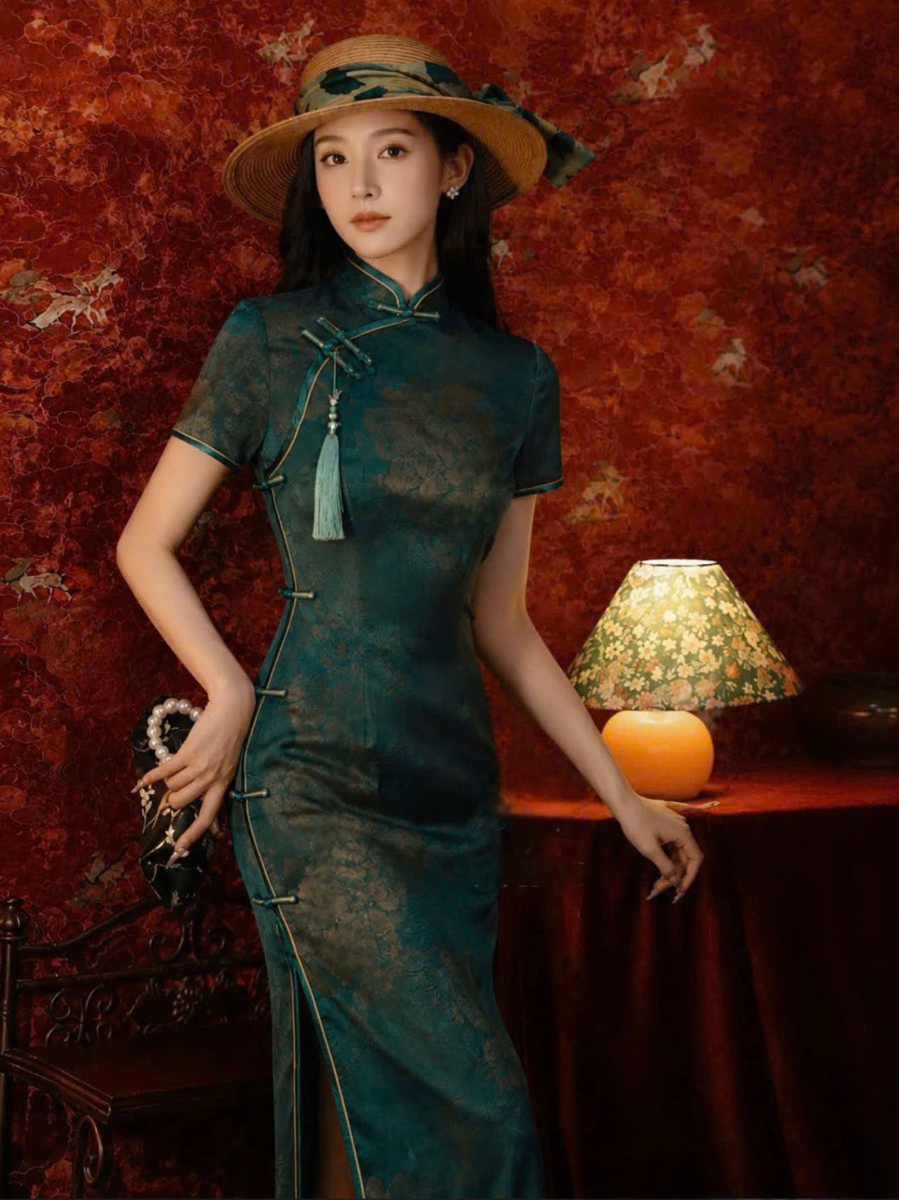 CS16 - Sườn xám lụa dài Linh Anh