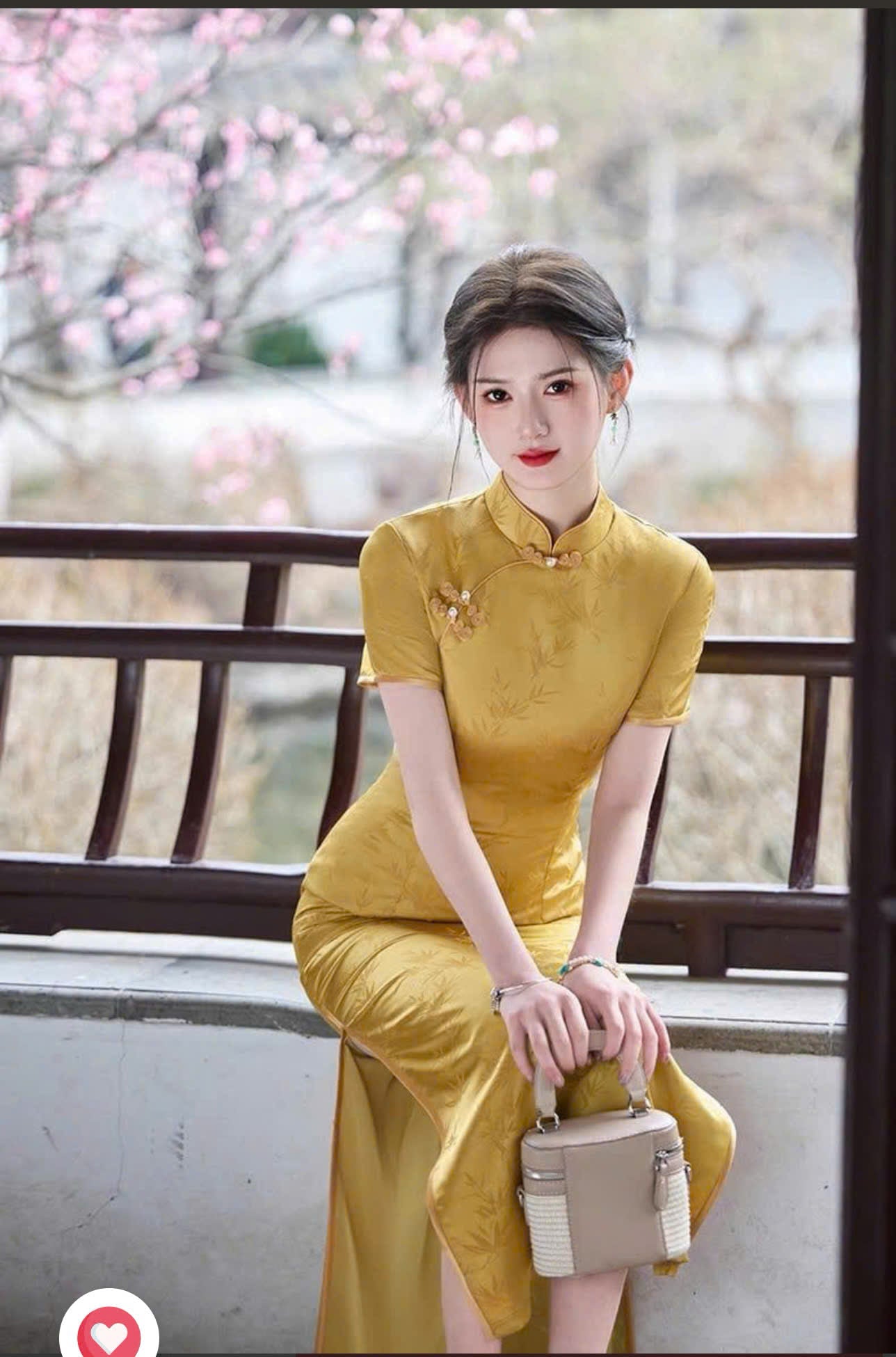 CS02 - Sườn xám lụa dài Kim hoàng ý