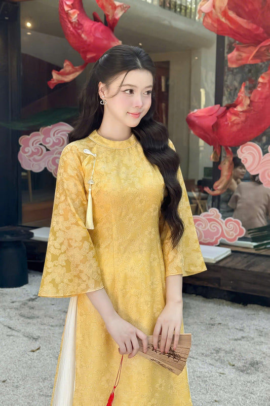 TN61 Áo only no pants - Áo dài cách tân chiết li eo tơ nổi màu vàng
