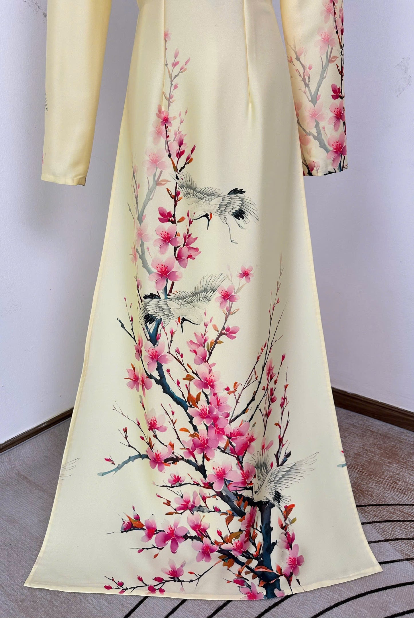 K15 Áo only no pants - Áo dài dáng truyền thống chiết li eo hoa đào màu vàng nhạt