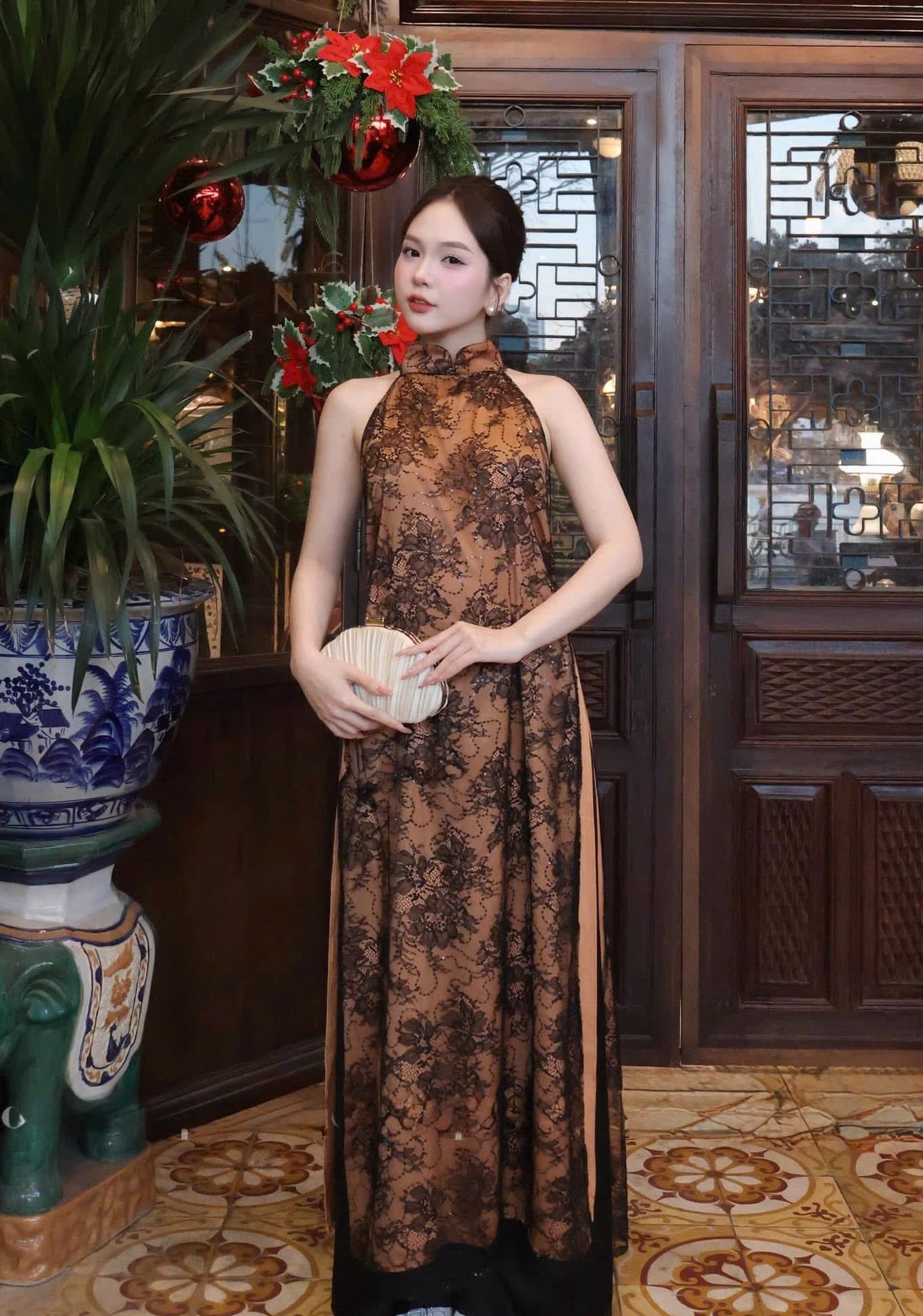 RY65 5071 Áo only no pants - Áo dài cổ yếm ren lót lụa vàng