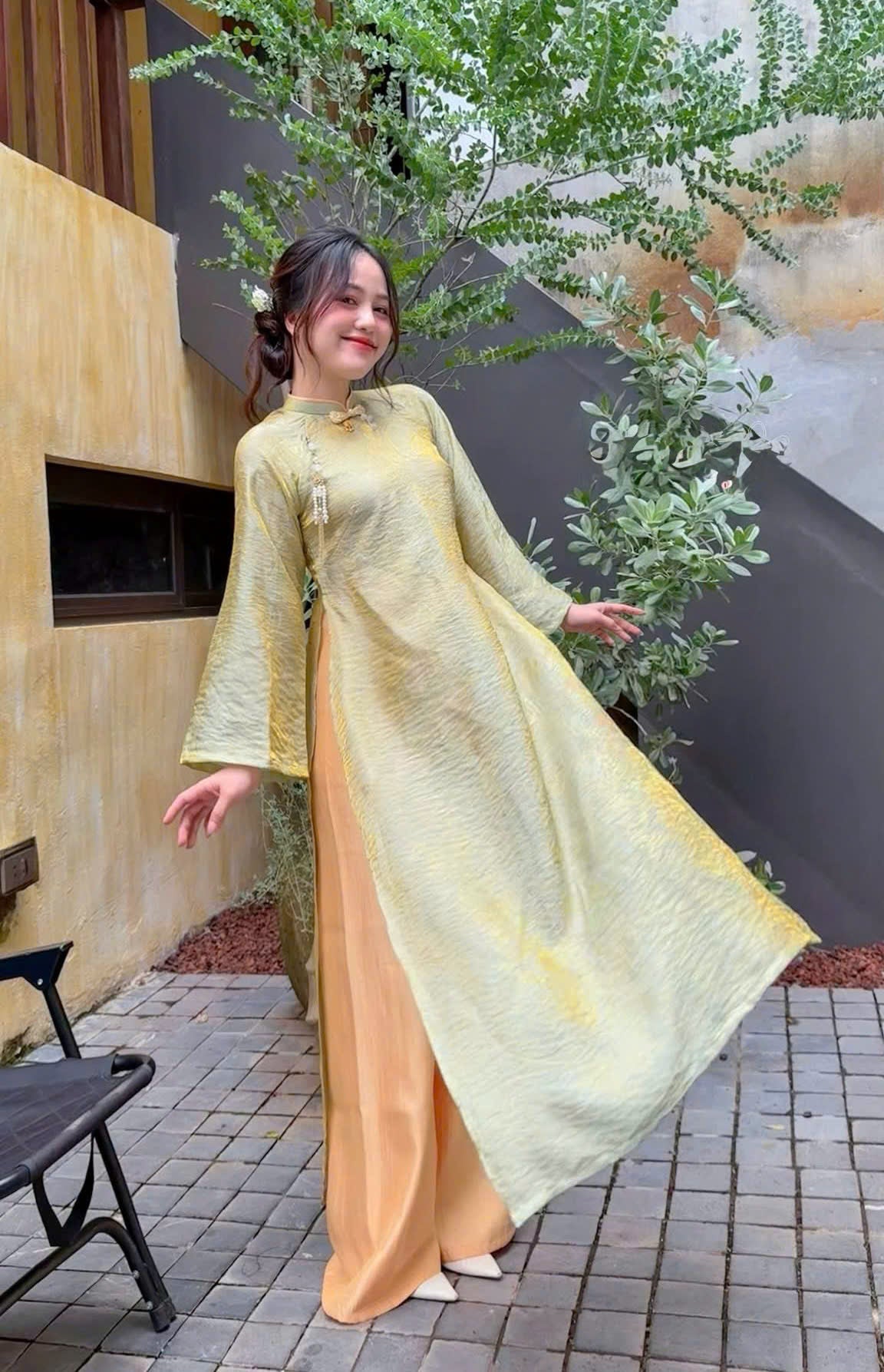 M611 - Only quần lụa màu cam nhạt