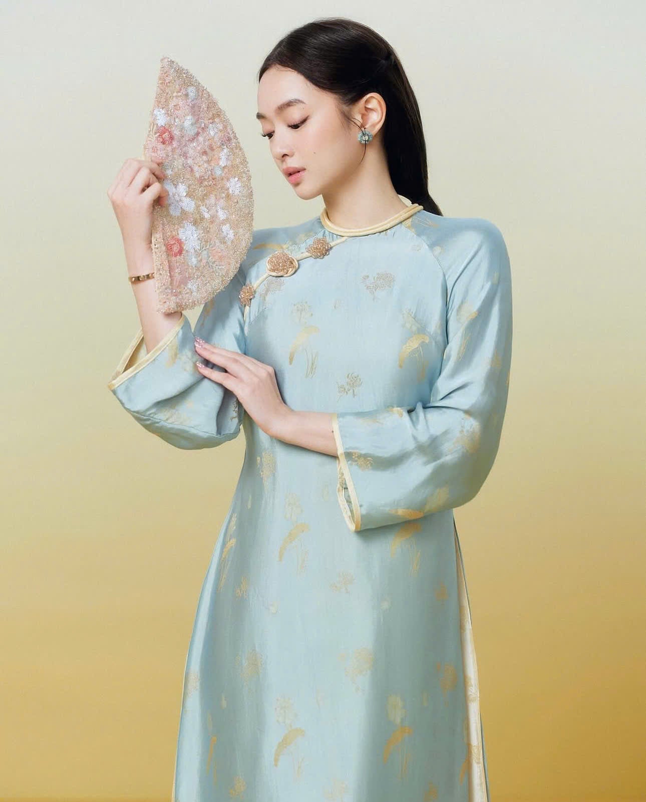M614 Áo + quần lụa - Áo dài dáng suông 4 tà lụa tằm sen dạ cúc