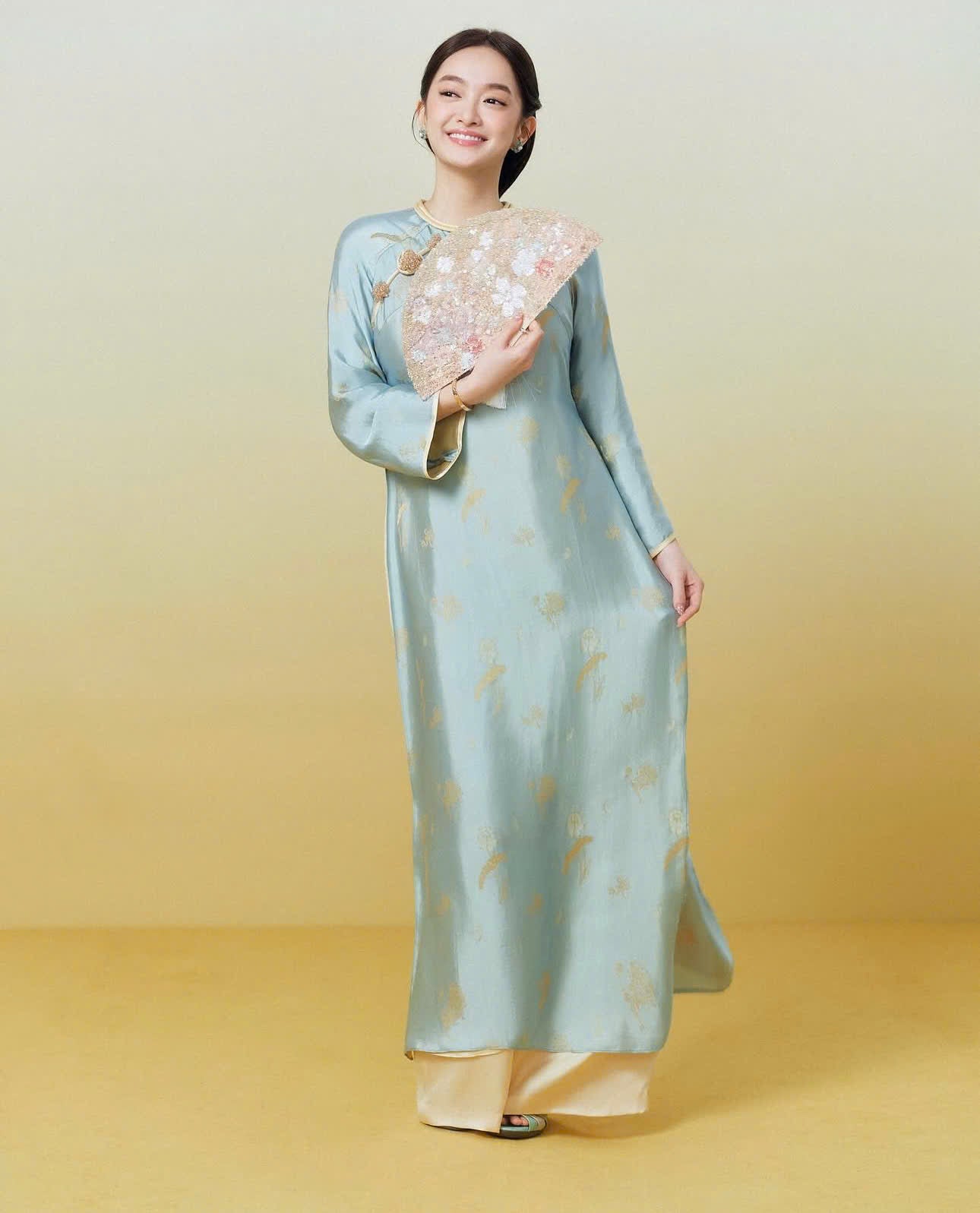 M614 Áo + quần lụa - Áo dài dáng suông 4 tà lụa tằm sen dạ cúc