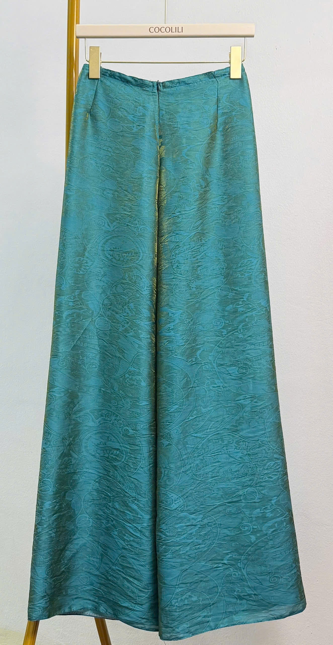 QK3 - Quần suông thường lụa ánh kim tencel màu xanh lý