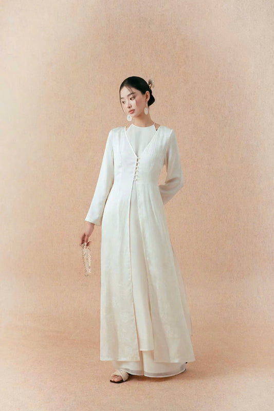 Y113 6160 - Only choàng lụa tằm dạ cúc màu kem