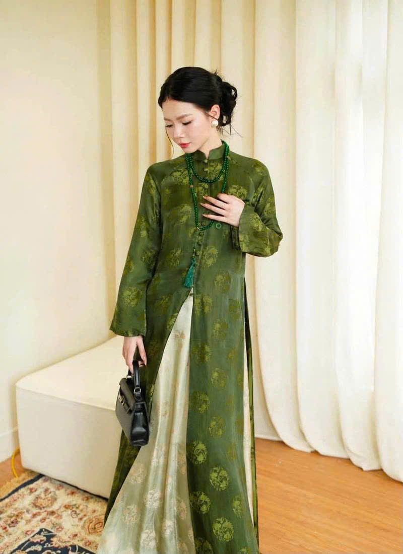 K341 6390 Áo + choàng + quần - Áo dài tứ thân lụa gấm tam liên