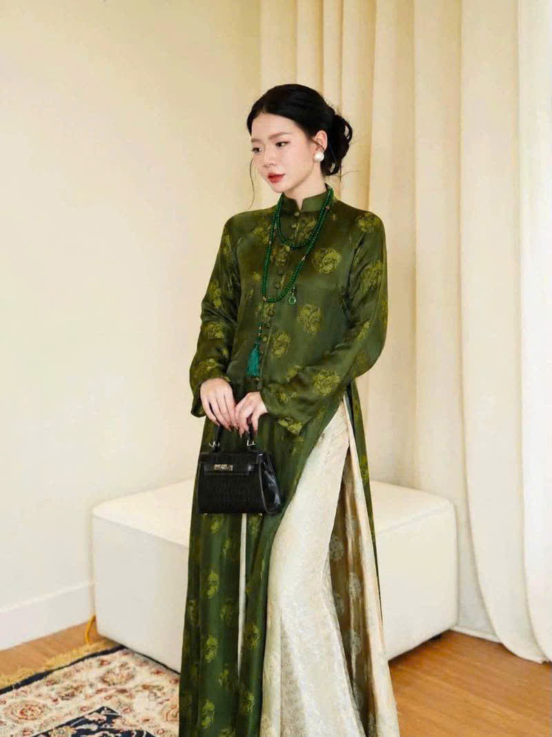 K341 6390 Áo + choàng + quần - Áo dài tứ thân lụa gấm tam liên