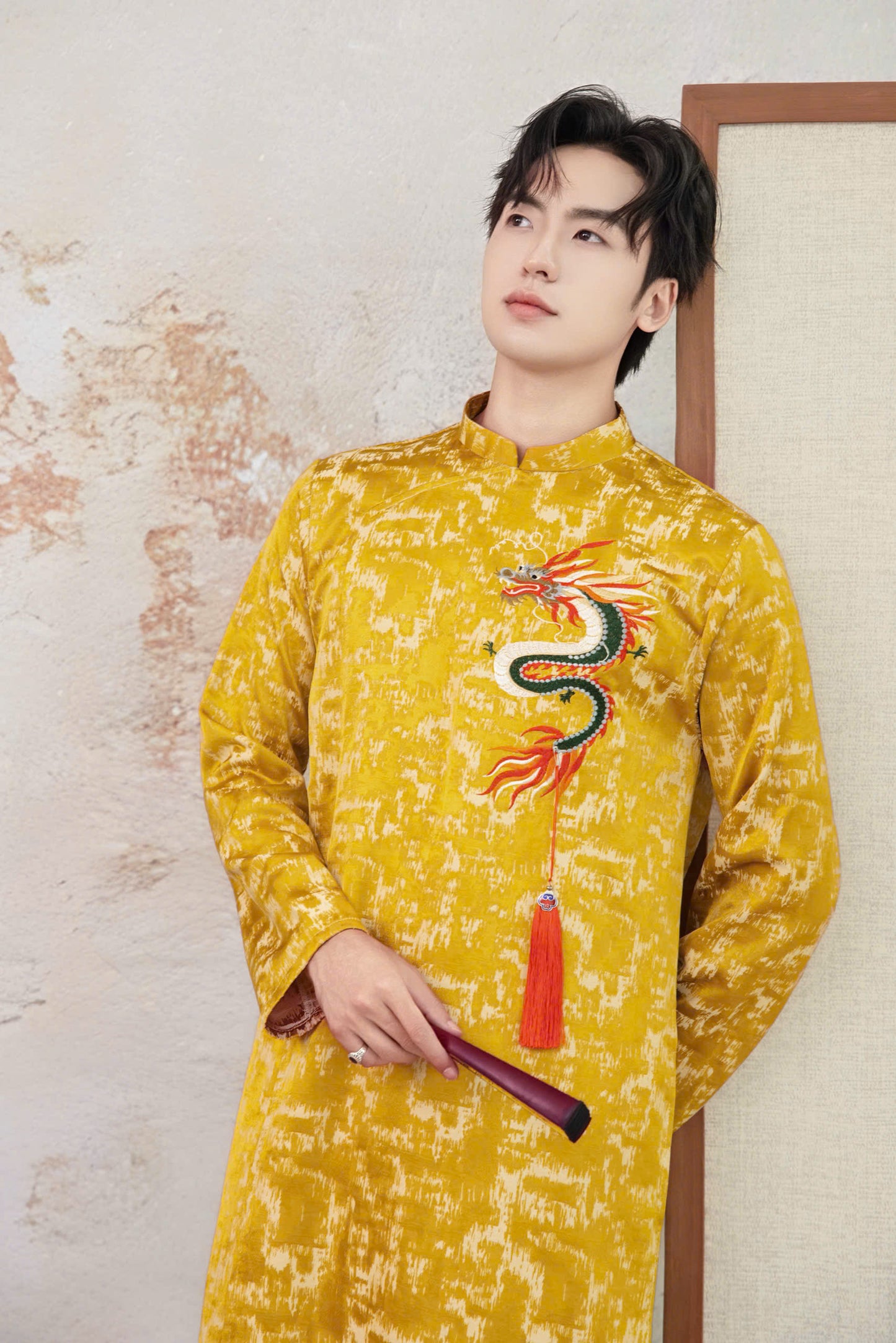 B233 6223 - Áo dài nam thêu màu vàng