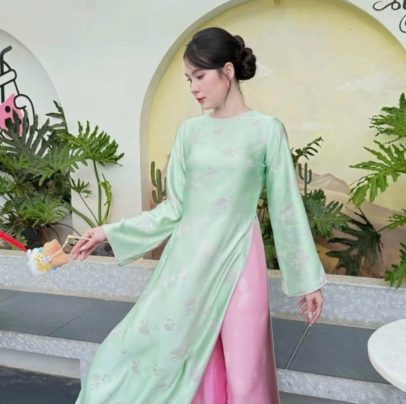 K374 6439 Áo only no pants - Áo dài dáng suông lụa tằm sen dạ cúc màu xanh bơ