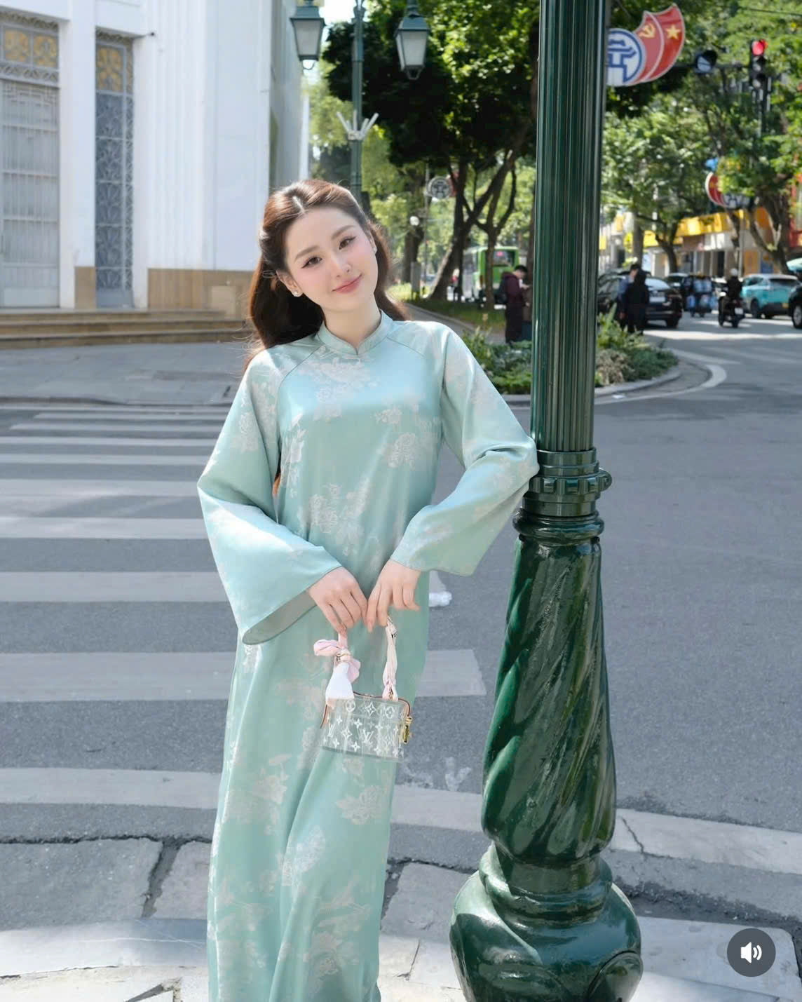K385 6440 Áo only no pants - Áo dài dáng suông lụa tằm sen hạc