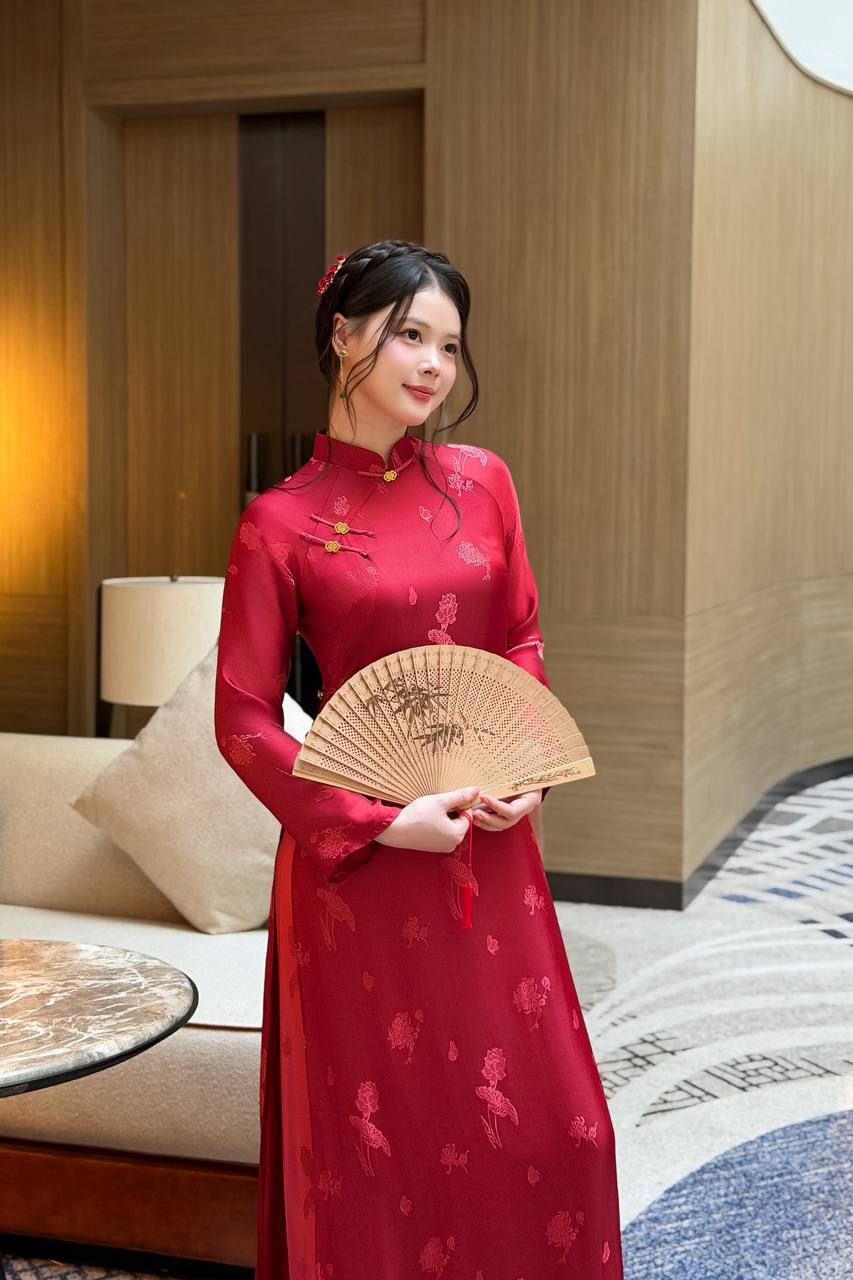 K242 Áo + quần cùng chất - Áo dài chiết eo 2 tà lụa tằm sen dạ cúc màu đỏ