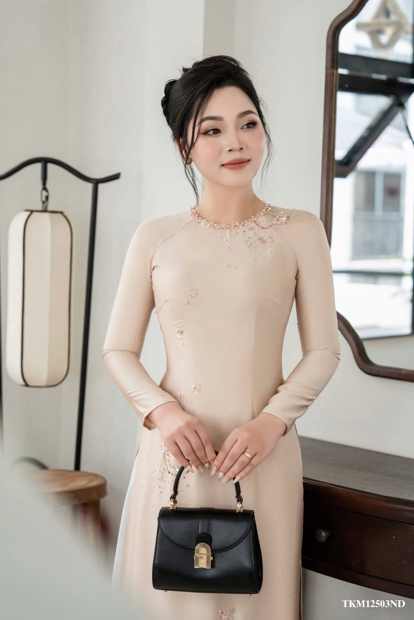 S375 Áo only no pants - Áo dài dáng truyền thống chiết li eo lụa ruby thiết kế đính kết màu da