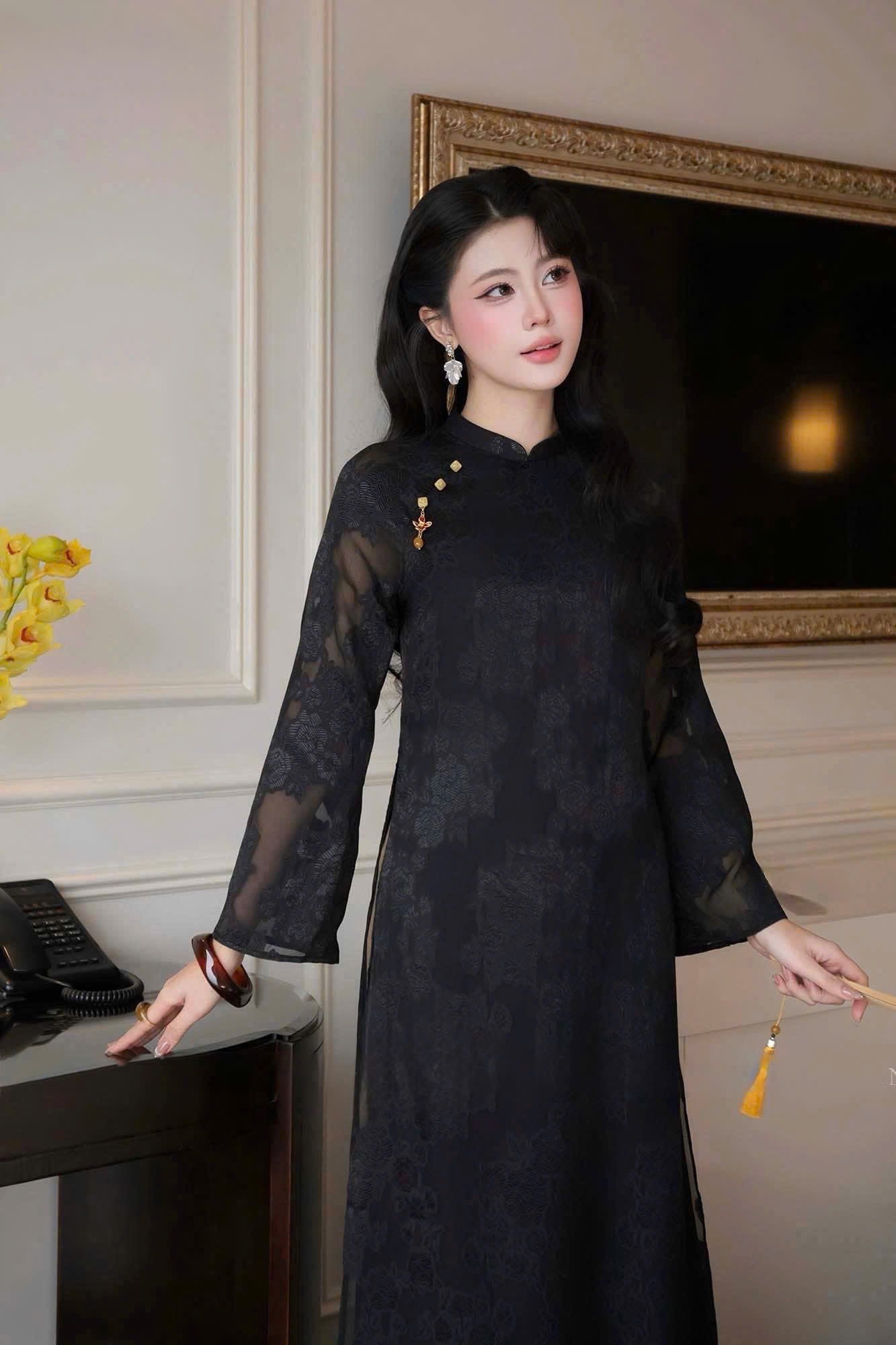 H976 5019 Áo only - Áo dài dáng suông tơ silk 4 tà màu đen