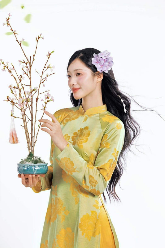H591 3610 Áo only no pants - Áo dài lụa tằm silk óng quý châu màu xanh lá ánh vàng dài 140cm
