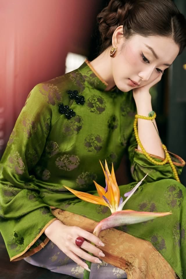 HD150 4380 Áo only no pants - Áo dài dáng suông 4 tà lụa nha xá