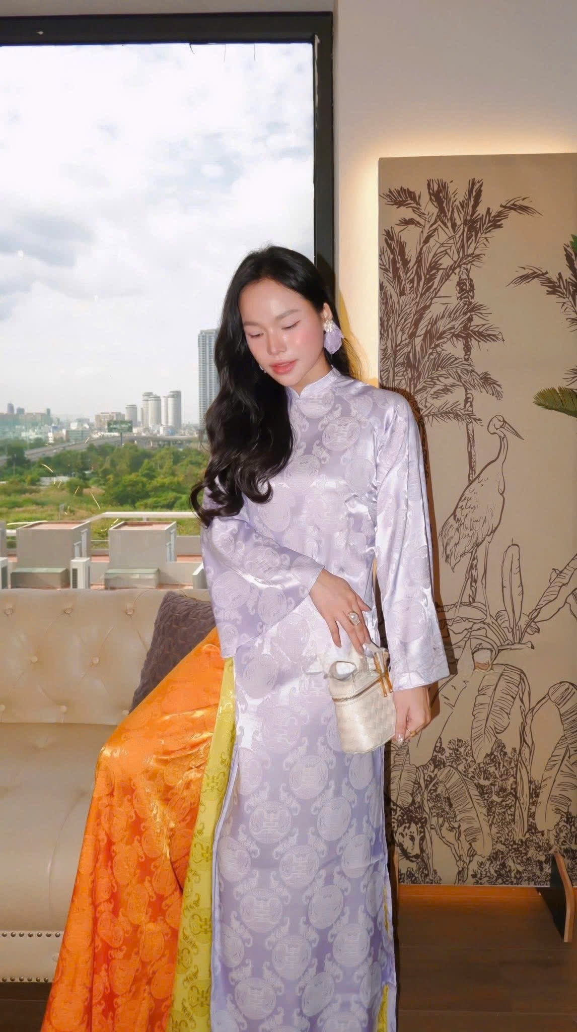 M259 2081 Áo + quần - Áo dài dáng suông 4 tà gấm thọ dơi kèm quần cùng chất