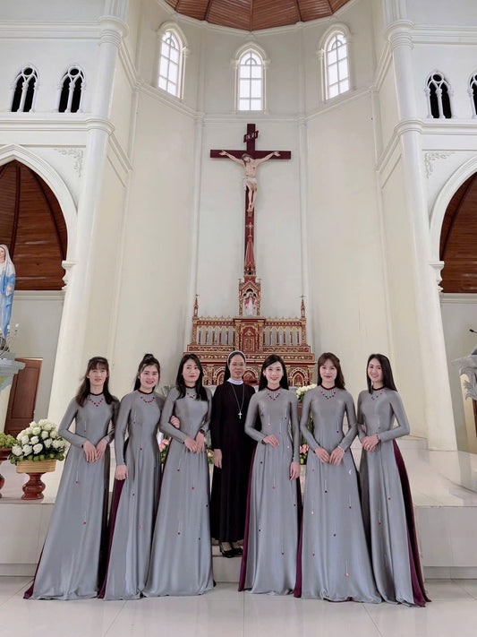 H184 1302 Áo only - Áo dài lụa ruby đính kết