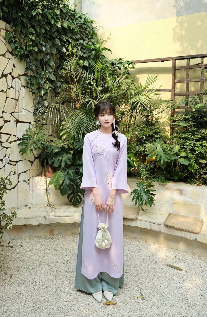 K131 Áo only no pants - Áo dài cách tân 2 tà thêu màu tím cà