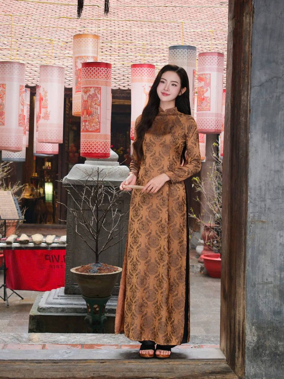 K150 Áo only no pants - Áo dài dáng truyền thống chiết li eo lụa gấm thọ dơi màu nâu