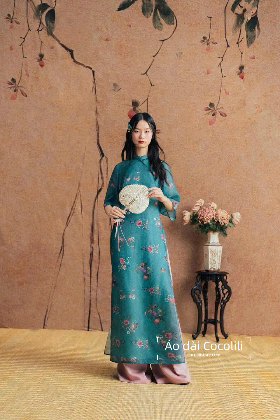 M350 Áo xanh lý + quần hồng - Áo dài tơ dáng suông 4 tà