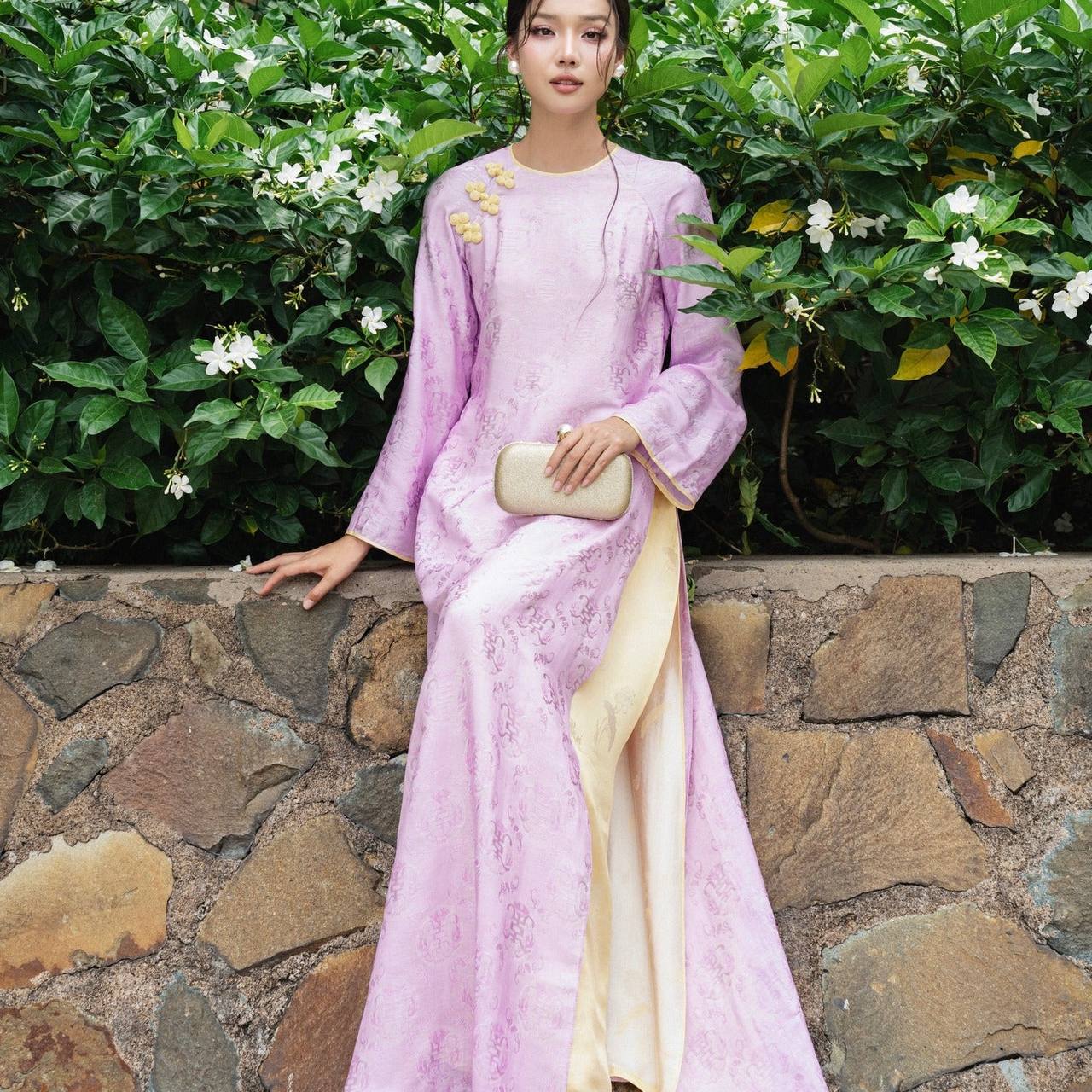K96 5257 Áo only no pants - Áo dài dáng suông 4 tà lụa gấm thọ dơi