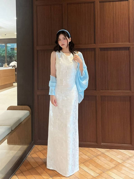 K234 - Đầm sát nách màu trắng lụa tằm