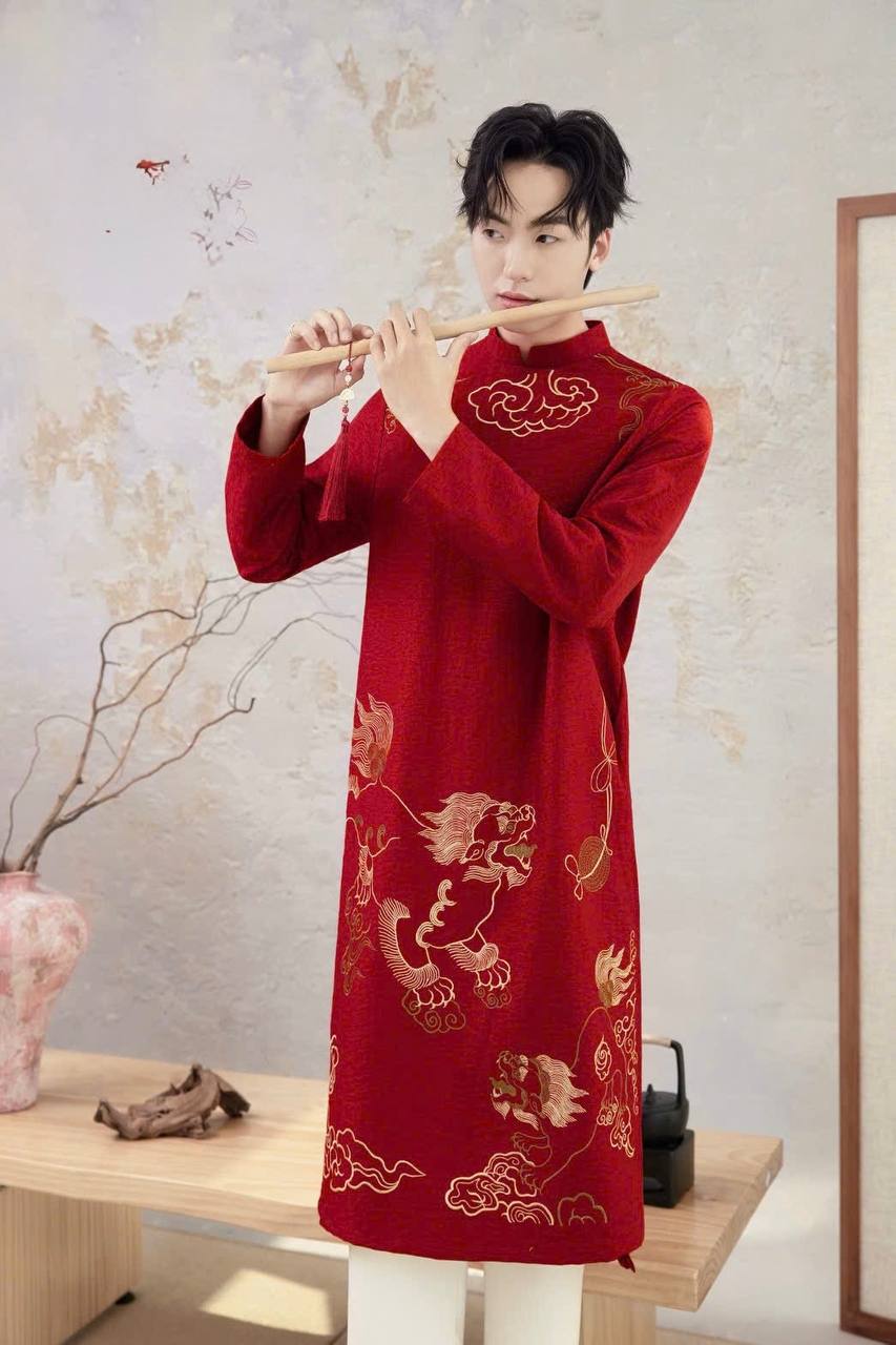 B204 5905 - Áo dài nam thêu màu xanh đỏ