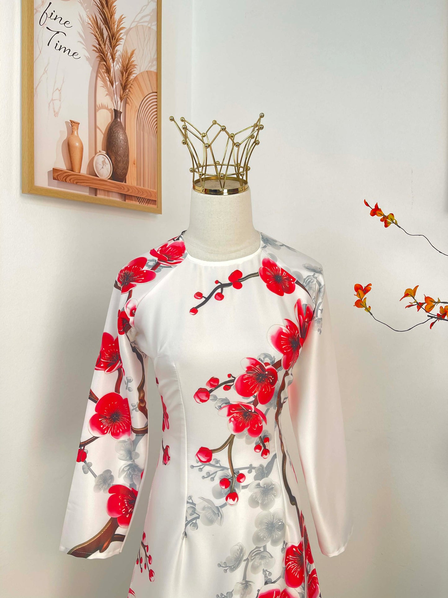 H488 1968 Áo only - Áo dài Tết lụa ánh sao màu trắng hoa đỏ