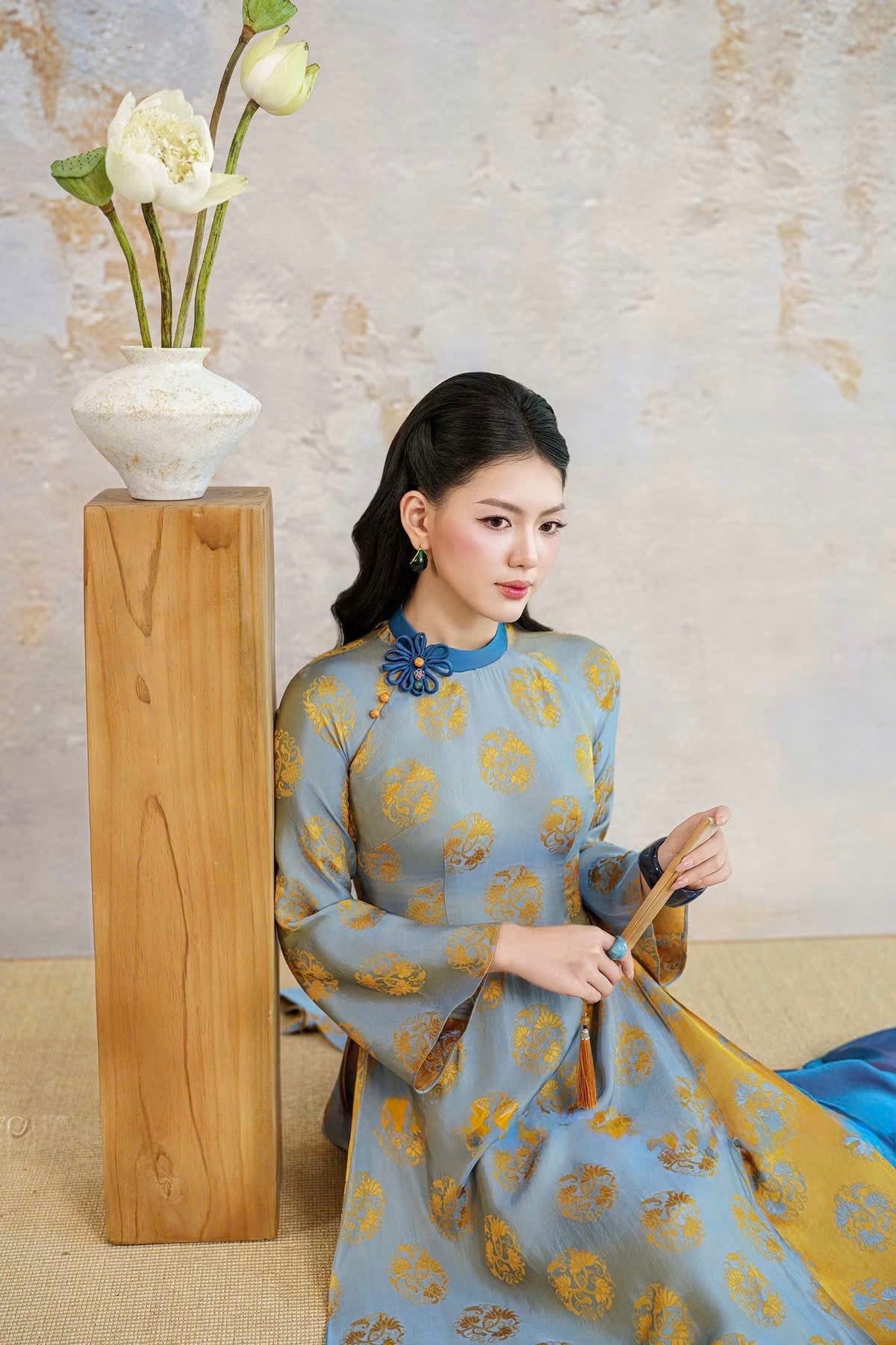 K253 Áo only no pants - Áo dài dáng truyền thống chiết eo 4 tà lụa tằm tam liên màu xanh
