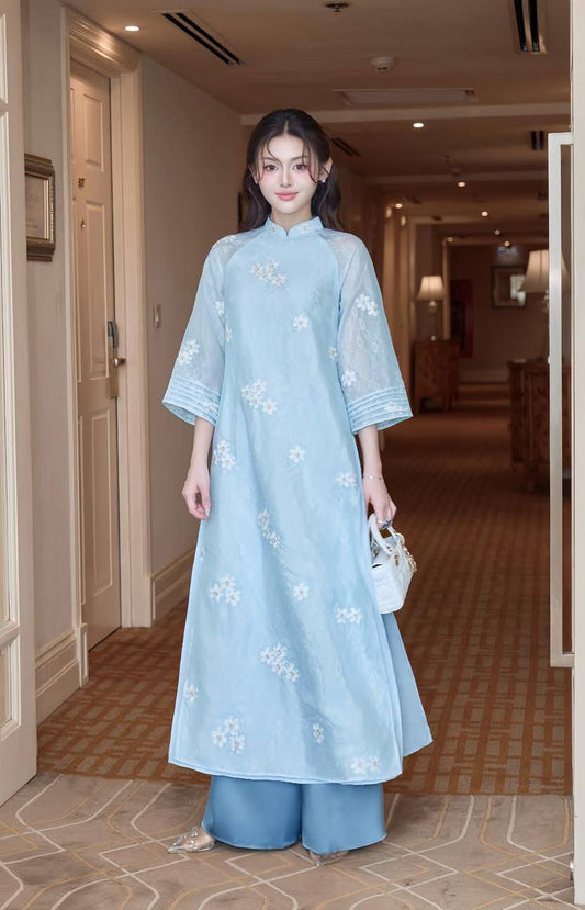 H672 Áo only no pants - Áo dài dáng suông tơ 4 tà thêu hoa màu xanh blue