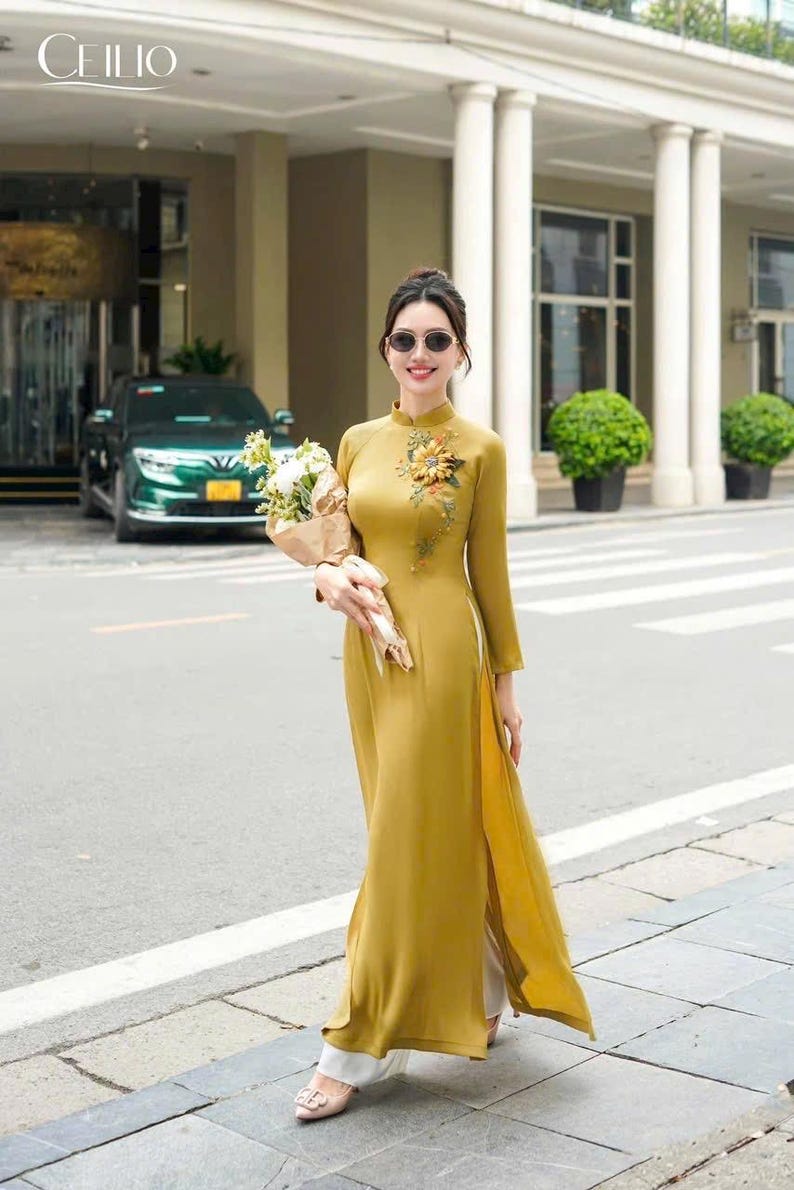 K26 Áo only no pants - Áo dài dáng truyền thống chiết li eo thêu ruy băng