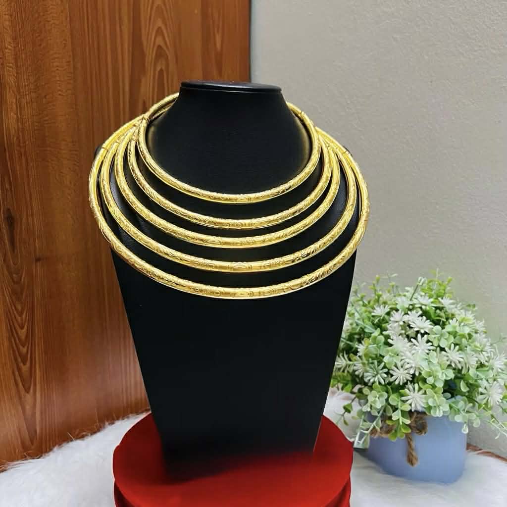 VV02 Kiềng mạ vàng size 16