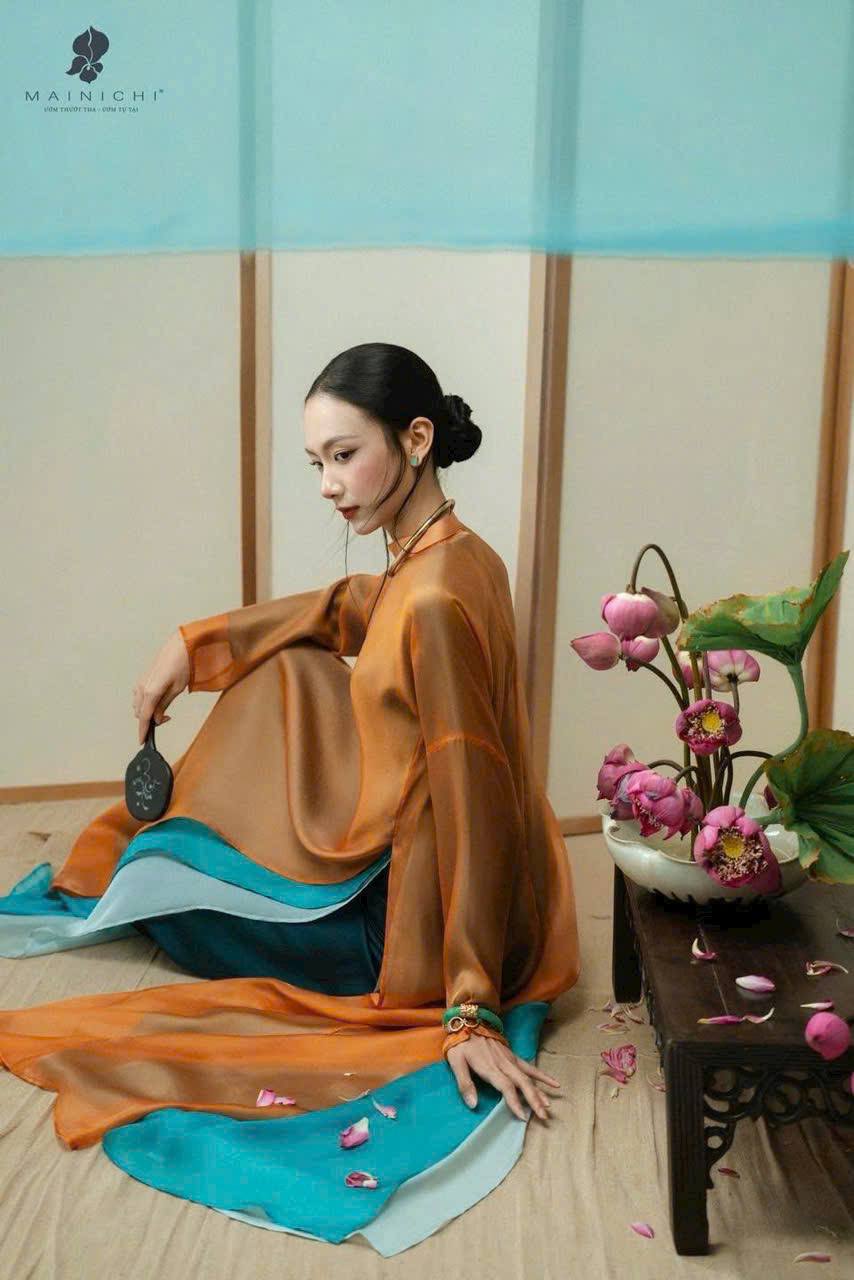 K179 Áo + quần - Áo dài dáng suông tơ óng màu cam