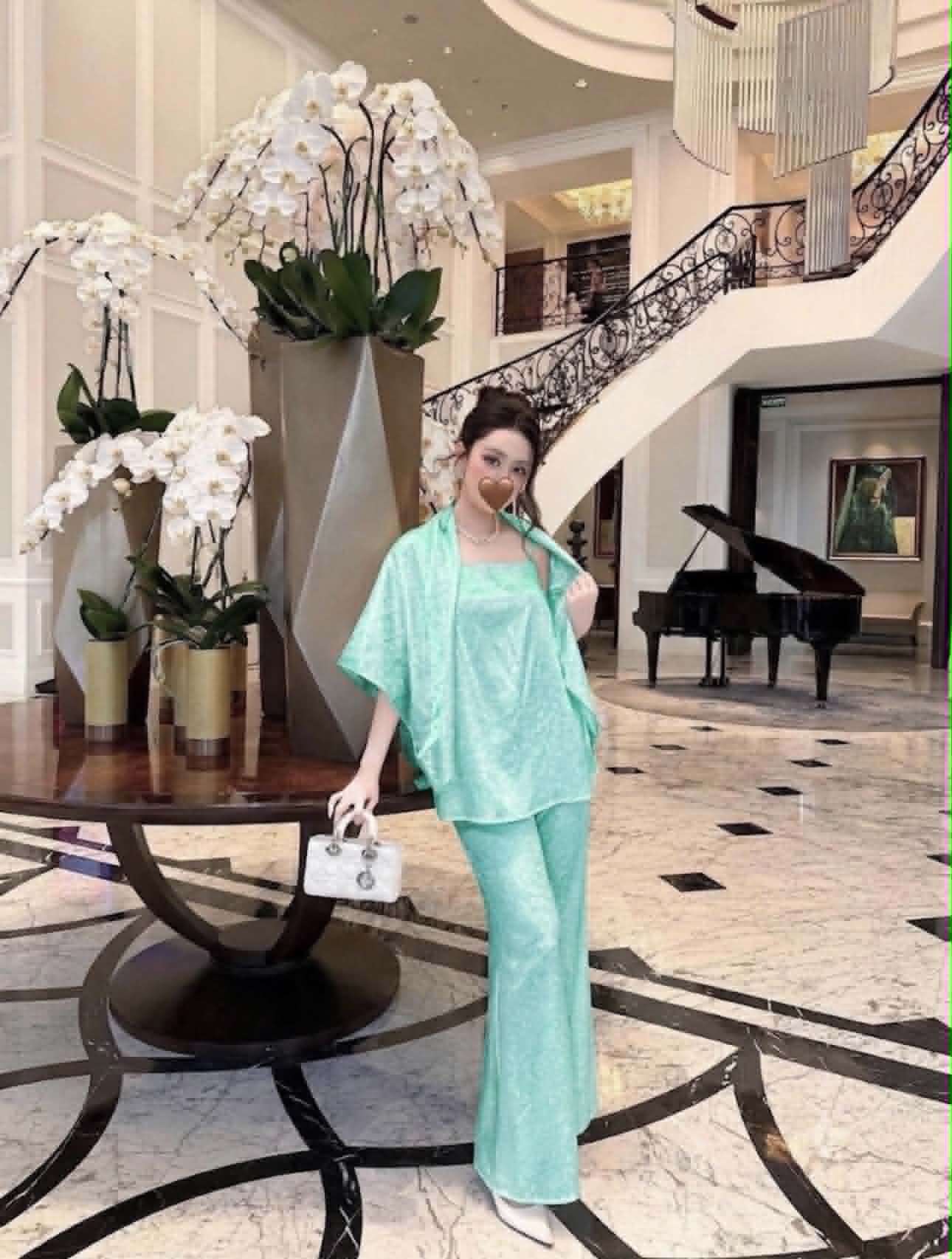 Các loại đầm và đồ bộ