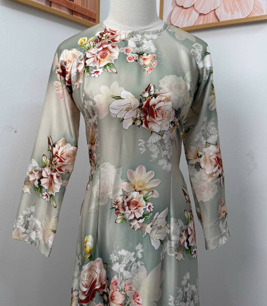 K208 5713 Áo only no pants - Áo dài dáng truyền thống chiết li eo