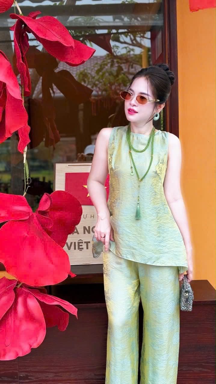 BB231 4374 - Set đồ bộ màu xanh nhạt tằm tencel ánh kim