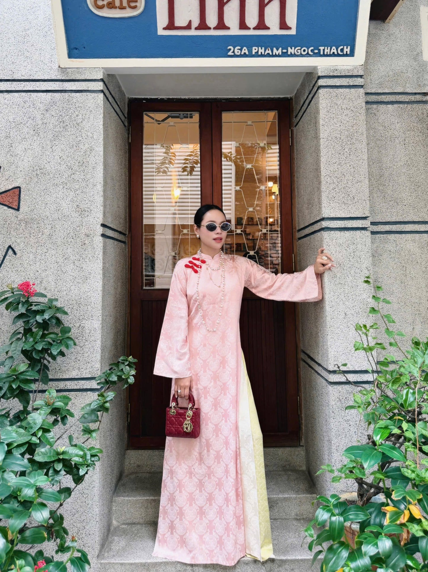 M255 2082 Áo + quần - Áo dài dáng suông 4 tà gấm thọ dơi kèm quần cùng chất