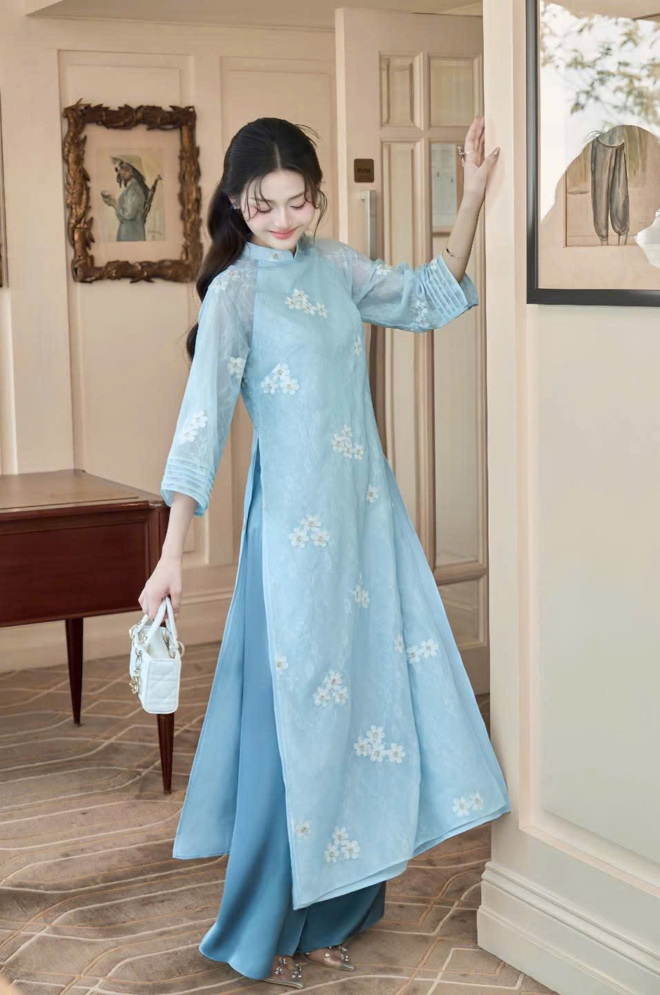 H672 4166 Áo only no pants - Áo dài dáng suông tơ 4 tà màu xanh blue